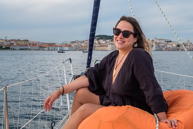 Lisbon: Sunset Tagus River Sailing Tour with Drinks - Christ the King in Almada, plus the 25 de Abril Bridge story