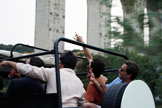 LISBON SUNSET TO NIGHT in Vintage Jeep with FOOD & DRINKS - Why a vintage Jeep sunset loop works in Lisbon