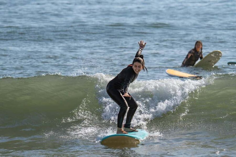 Lisbon Surf Guide - Surf class & Pick Up - Why a Lisbon pickup makes your surf day easier than it sounds