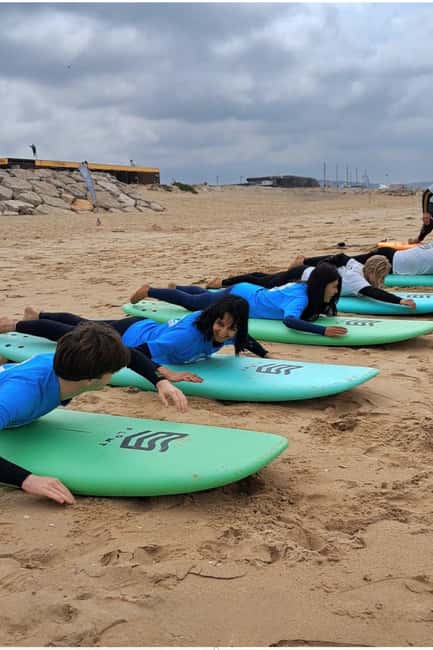 Lisbon Surf Guide - Surf class & Pick Up - Equipment and comfort: wetsuit fit, what to pack, and what not to bring