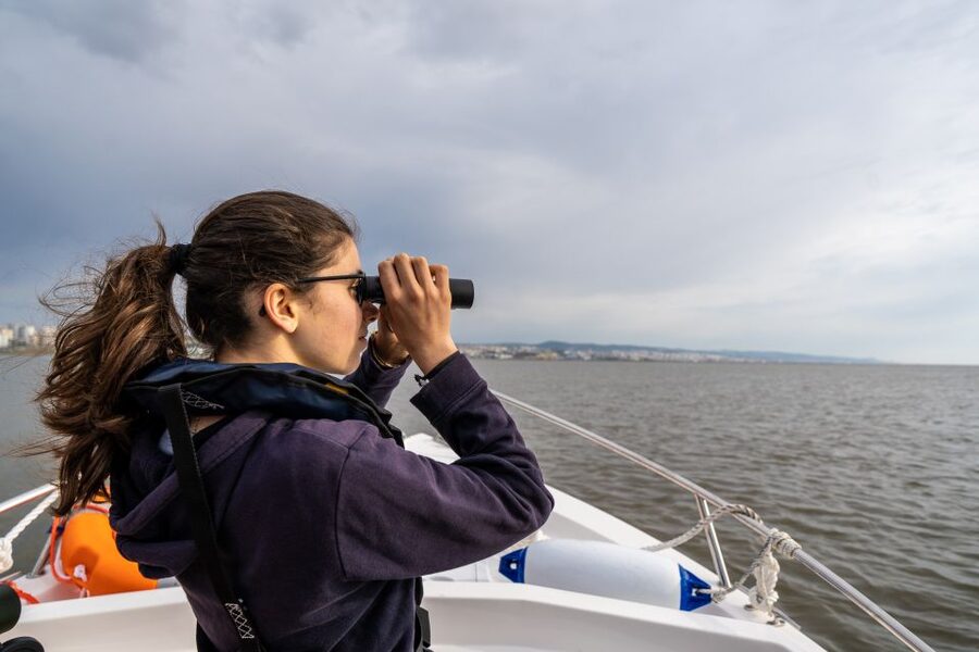 Lisbon: Tagus Estuary Nature Reserve Birdwatching Boat Tour - Bairro dos Pescadores 21: Where the Cruise Tightens Up for Bird Spotting