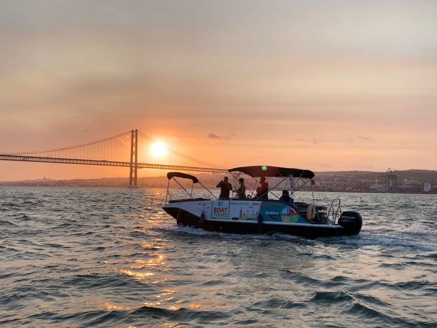 Lisbon: Tagus River Boat Sunset and Night Champagne Tour - Fragata D. Fernando II e Glória and the Submarine Barracuda