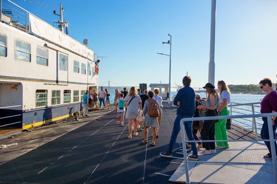 Lisbon: Tagus River Boat Tour with One Drink Included - The Included Drink: Muscatel Wine Only on Some Departures