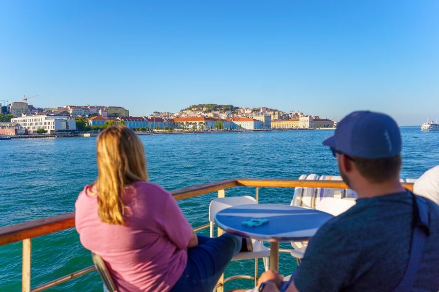 Lisbon: Tagus River Boat Tour with One Drink Included - Belém Tower: The Fort That Reaches Into the Water