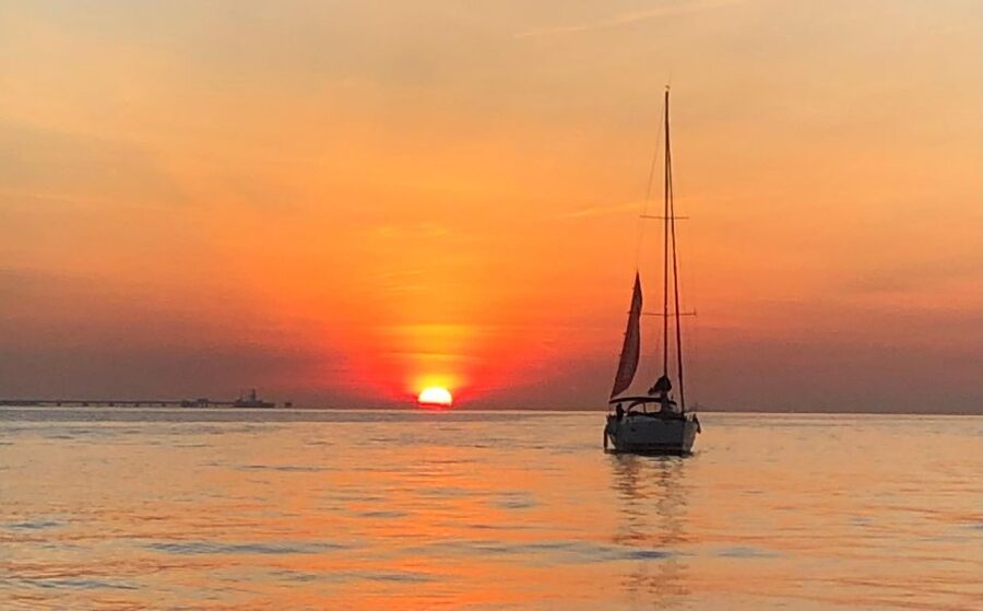 Lisbon: Tagus River Cruise, Morning, Day, Sunset, or Night - Getting to Doca do Bom Sucesso in Belém, and what happens on board
