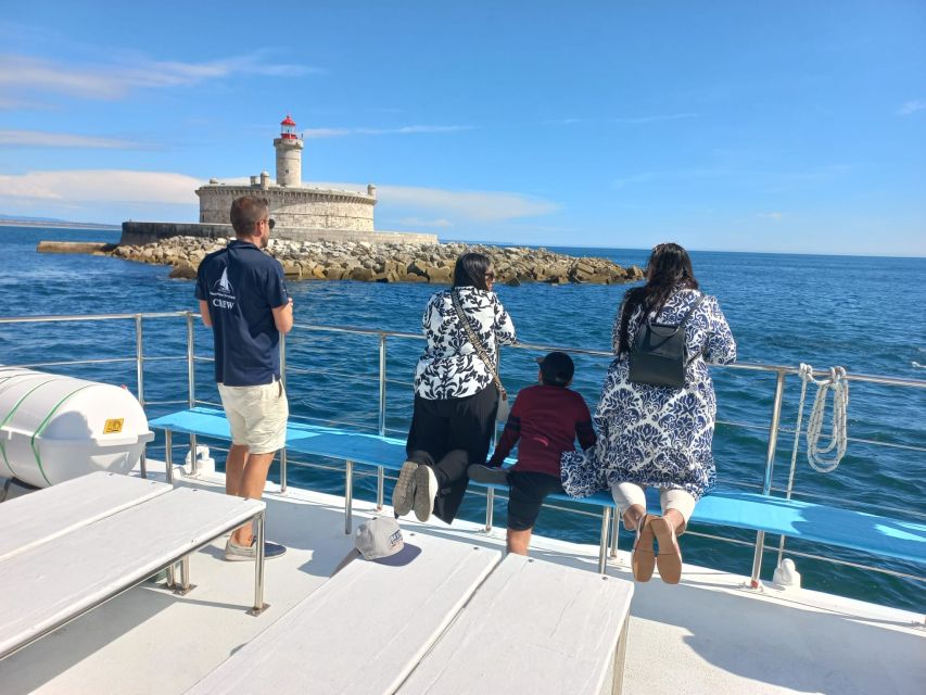 Lisbon: Tagus River Cruise to the Ocean & Dolphin Watching - Open bar and comfort: small details that affect your experience
