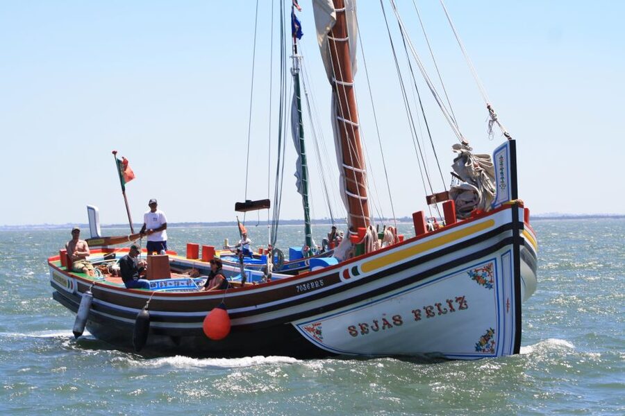 Lisbon: Tagus River Express Cruise in a Traditional Vessel - Key things to know before you board