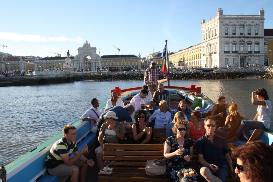 Lisbon: Tagus River Express Cruise in a Traditional Vessel - Who should book this cruise (and who might want a longer option)