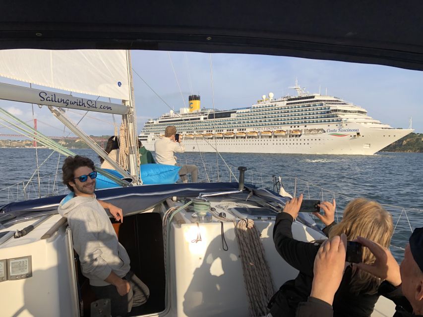 Lisbon: Tagus River Sunset Cruise with Drinks - A 2-Hour Tagus Sunset on a Small Sailboat