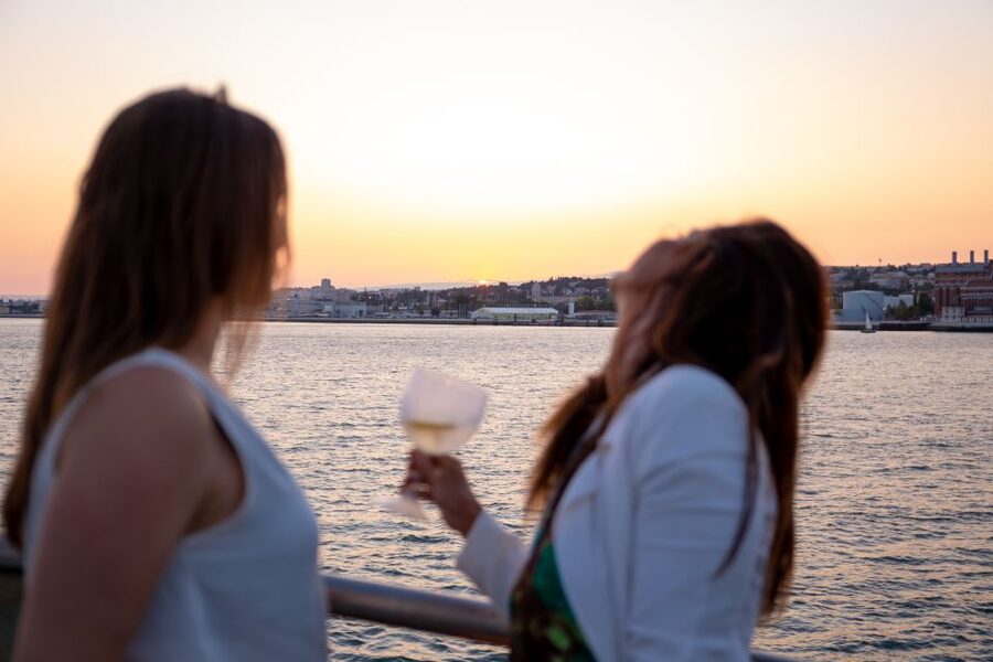 Lisbon: Tagus River Sunset Tour with Snacks and Drink - Key things I’d plan around