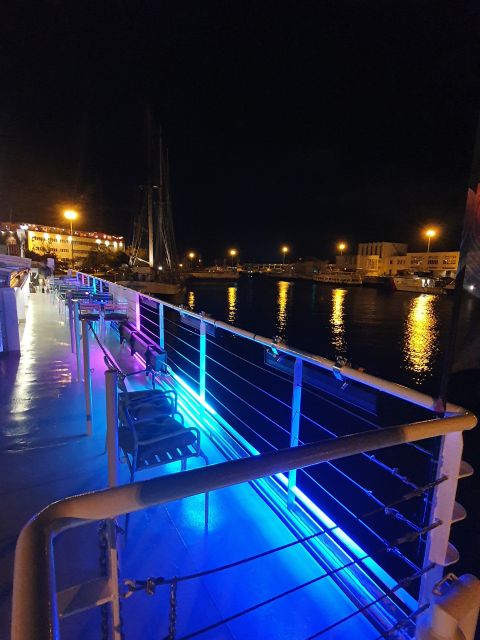 Lisbon: Tagus River Sunset Tour with Snacks and Drink - The boat setup: comfort matters more than you think
