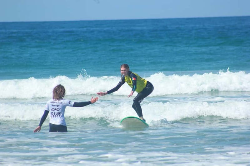 Lisbon: The Surf Instructor - surf lessons with transfer - Small-group instruction with up to 1 instructor for 5 students