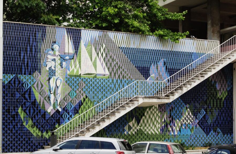Lisbon Tiles and Tales: Full-Day Tile Workshop and Tour - When plans shift, Nuno’s tile workaround is smart