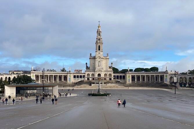 Lisbon to Fatima/Batalha/Nazare & Obidos guided tour 8pax group - Basilica of Our Lady of the Rosary of Fátima: the emotional core