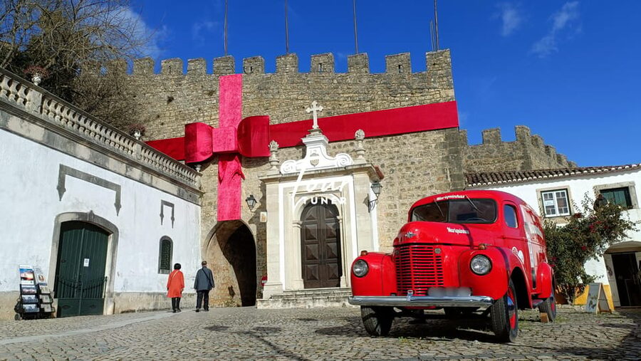 Lisbon: To Porto, Day Trip & Transfer with Stops in 3 Cities - A private Lisbon to Porto transfer, with stops that actually change the day