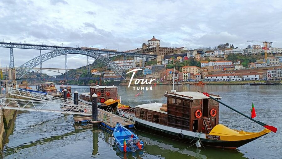 Lisbon: To Porto, Day Trip & Transfer with Stops in 3 Cities - Pickup from Lisbon and the nearby resort towns, then you roll