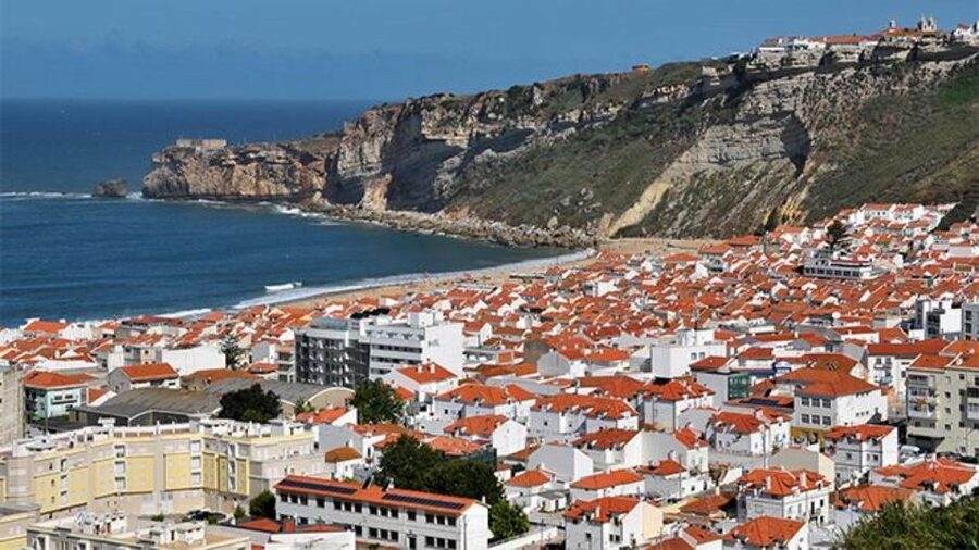 Lisbon to Porto with Óbidos-Nazaré-Fátima-Coimbra-Aveiro - Fátima: a spiritual stop with a calm, reflective pace