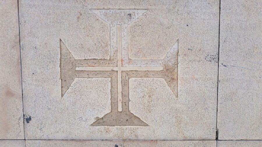 Lisbon: Tomar and Almourol Knights Templar Tour - Should you book the Lisbon: Tomar and Almourol Knights Templar Tour?