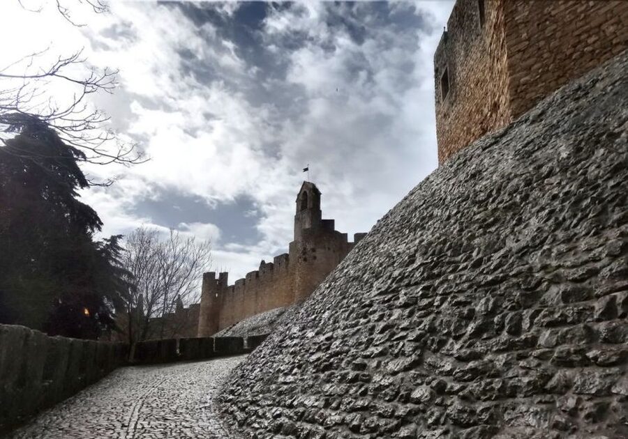Lisbon: Tomar, Batalha, and Alcobaça Monasteries Tour - Should You Book This UNESCO Monasteries Tour?
