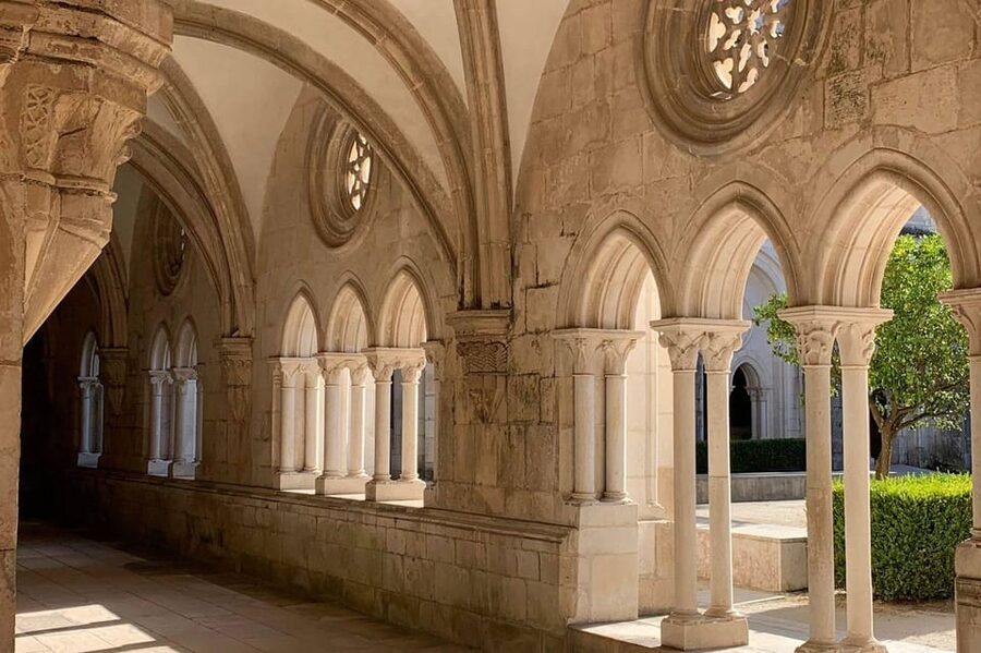 Lisbon: Tomar, Batalha, and Alcobaça Monasteries Tour - Guide, Driver, and Pace: What Makes It Feel Effortless