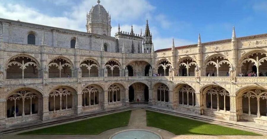 Lisbon: Tour of Belem and Jerónimos Monastery - Jerónimos and Belem in a Tight Two-Hour Circuit