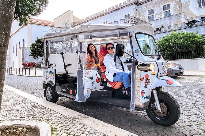 Lisbon tour Oldtown & Viewpoints on a tuktuk! - Portas do Sol viewpoint: instant Tagus drama (and a good time to pause)