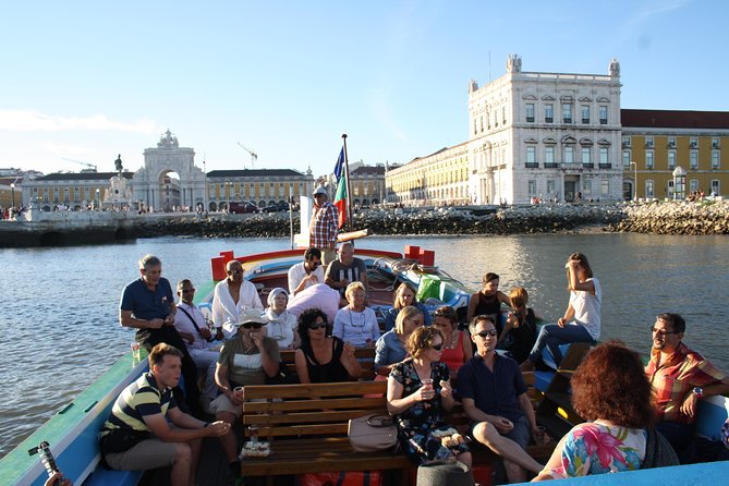 Lisbon Traditional Boats - Express Cruise - 45min - A 45-minute Tagus cruise that gives you Lisbon angles fast