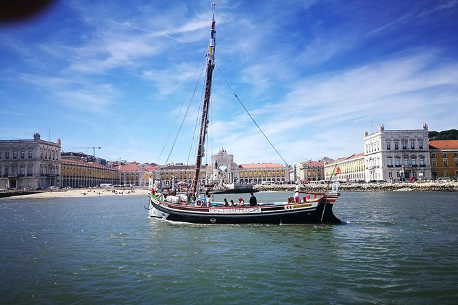 Lisbon Traditional Boats - Guided Sightseeing Cruise - Praça do Comércio from the harbor side: why this stop sets the tone