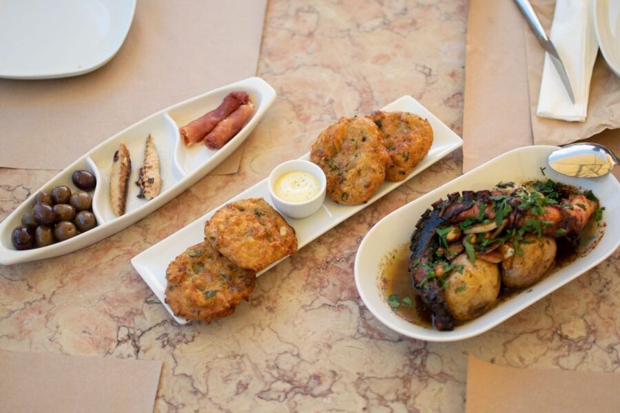 Lisbon Traditional Portuguese Food and Sightseeing Tour - Rossio Square Start, Where You Get Your Bearings Fast