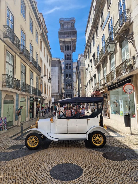 Lisbon: Tuk Tuk 2H Tour Lisbon with a Old Timer - Sé Cathedral and the Museum of Sé, plus Santo António
