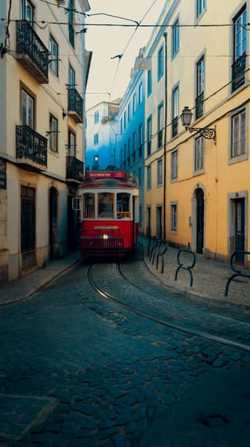 Lisbon: Tuk-Tuk Tour Historical Alfama old town private tour - FAQ