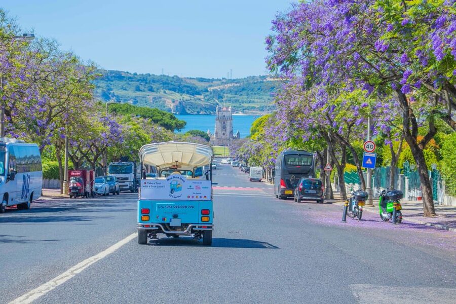 Lisbon: Tuk-Tuk Tour in French or German w/True Local Guide - Belém in the 4-hour option: Age of Discoveries without the hassle