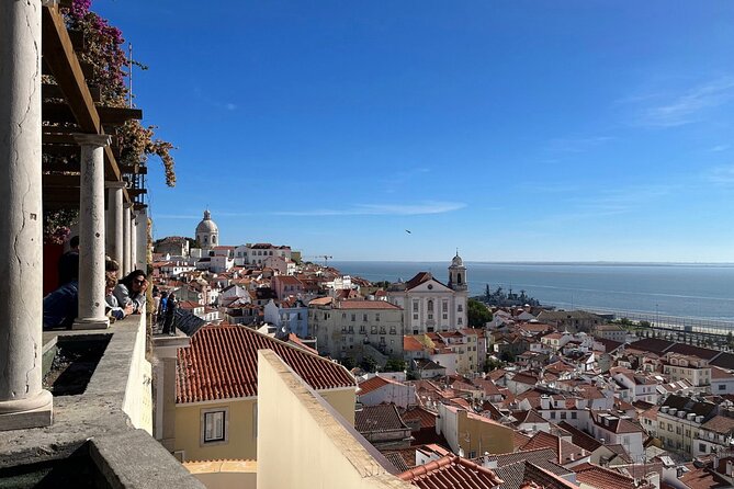 Lisbon Tuktuk Tour With Pickup - Guides, photo stops, and why the best version of this tour feels personal