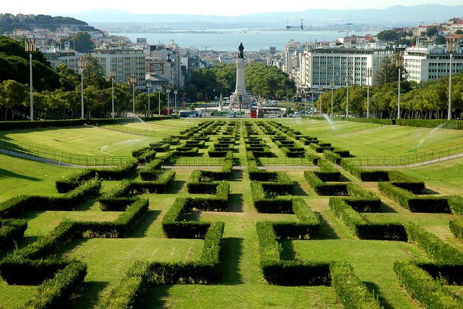 Lisbon Viewpoints Tuk Tuk Tour - Price and what you’re really paying for