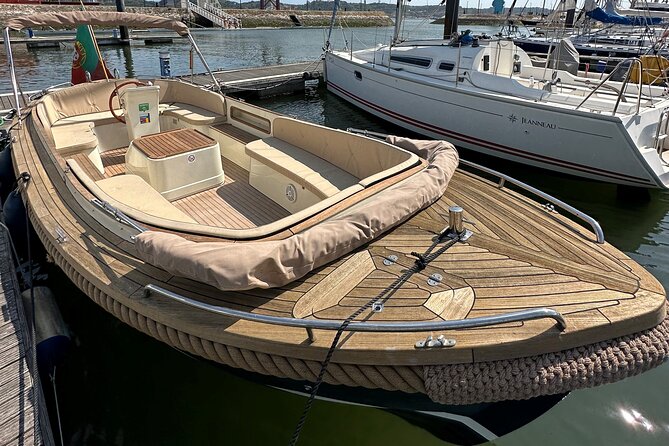 Lisbon – Vinho Verde Wine Premium Boat Experience - Getting to Ondas de Ângelo and boarding smoothly