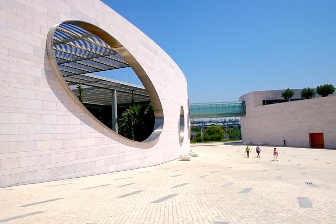 Lisbon Waterfront Bike Tour - Small Groups - Where It Starts on Largo Corpo Santo and Why That Matters