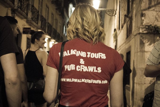 Lisbon Wild Pub Crawl - Meeting point and the smart-casual dress code