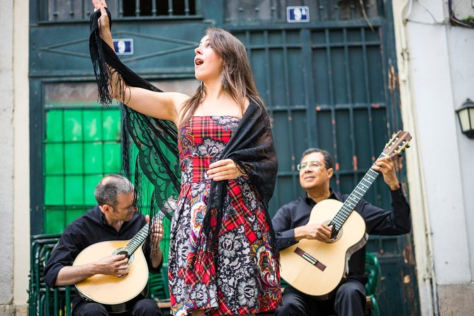 Live Fado Private Tour in Lisbon with Dinner - Hotel Pickup and the Air-Conditioned Ride: Comfort That Matters in Lisbon