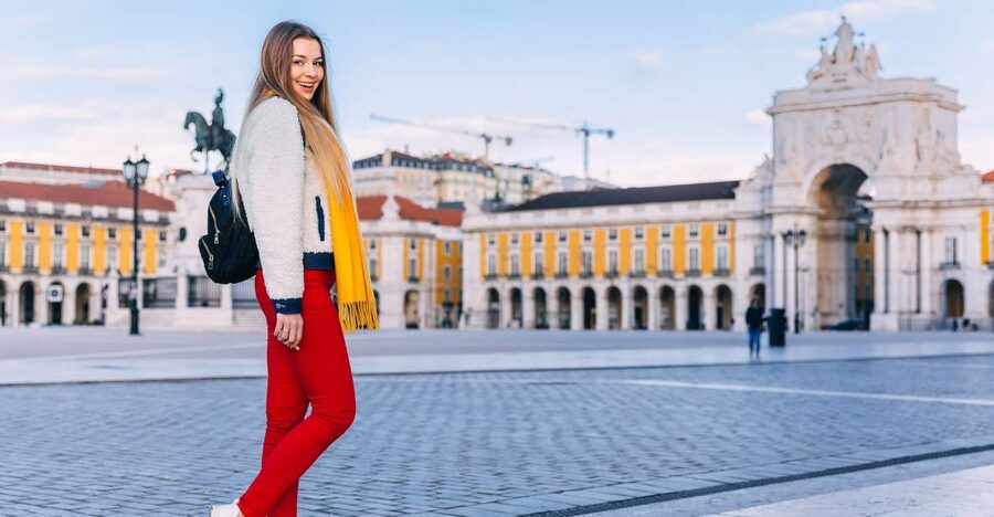 Loving Lisbon: Capture Your Memories with a Photoshoot! - Meeting at Rua Augusta Arch, then stepping into Praça do Comércio