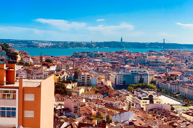 Medieval Tour 1H - Electric tuk-tuk in Lisbon, and why it matters