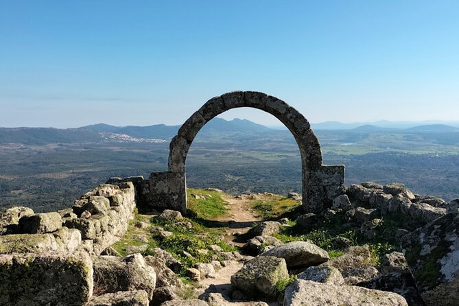 Monsanto (TV's Game of Thrones) Full Day Private Tour from Lisbon - Aldeia historica de Monsanto: the village that slows everything down