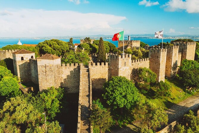 Morning Lisbon Sanctuary of Christ the King,Castelo &Belem Tower - Castelo de Sao Jorge, one hill with layered power