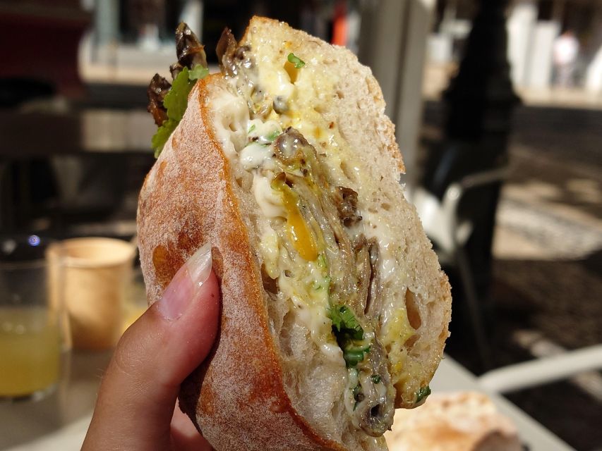 No Diet Club - Unique food tour in Lisbon with many Tastings - Small Group Energy: Eating With Friends, Not Strangers