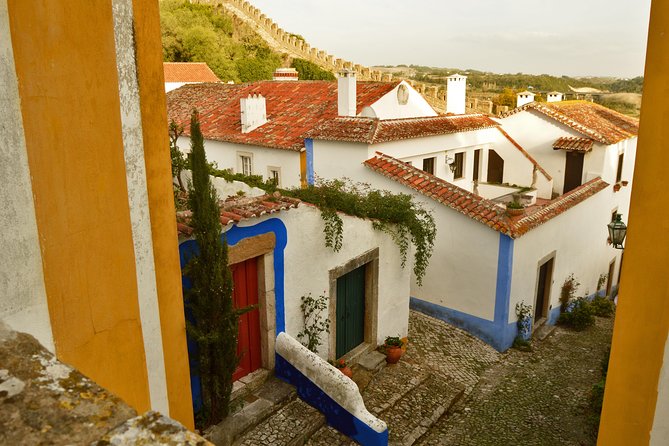 Óbidos: Medieval Tales & Secrets Spots - The Jewish neighborhood angle: how the guide connects the town’s story