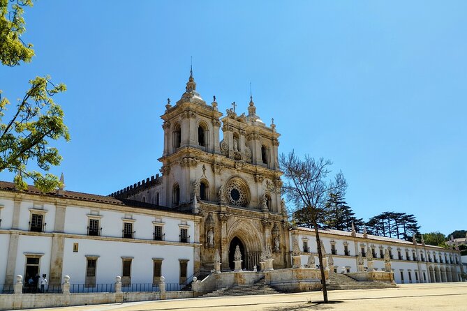 Óbidos Nazaré Alcobaça Batalha and Fátima Tour - Key highlights to clock before you go