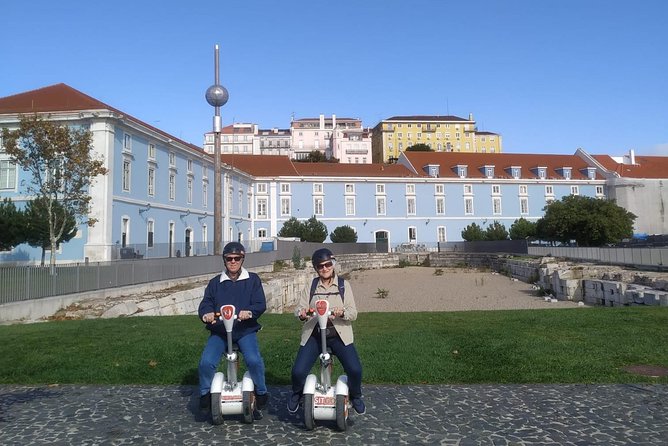 Old Town Sitway Tour - The route’s big three: St. George’s Castle, Praça do Comércio, Alfama