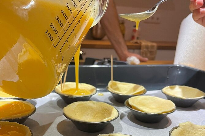 Pastel de Nata Pastry Class: Bake and Enjoy Your Own Treats - Entering the kitchen: what the first 20 to 30 minutes feel like