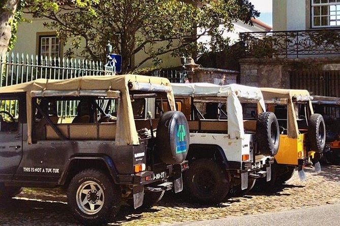Pena Palace Jeep Safari - Passing roads and scenery breaks: the jeep safari advantage