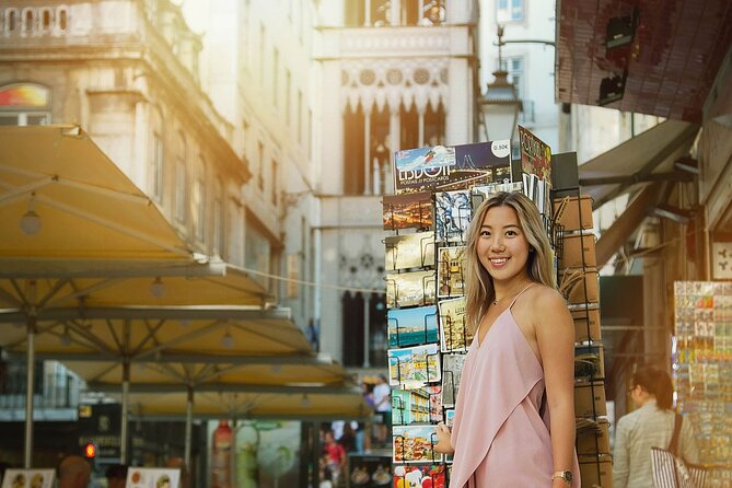 Photoshoot with a professional photographer in Lisbon - Price and value: $359.27 per group up to 6