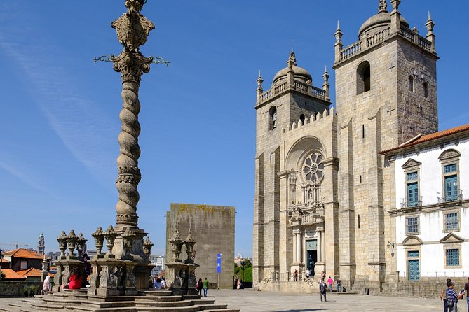 Porto and its charms - Tour from Lisbon - Dom Luís I Bridge: your best photo climb on the whole route